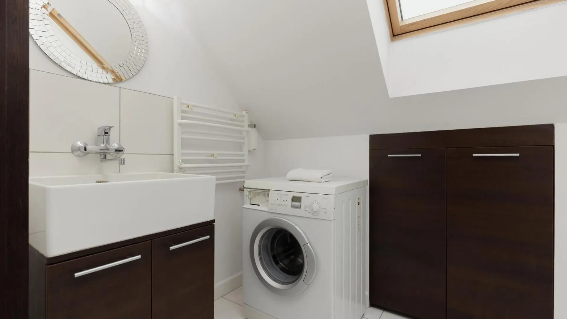 Holiday home Spacious Two-Story 4-Bedroom House With Parking And Garden In Warsaw By Noclegi Renters Poland
